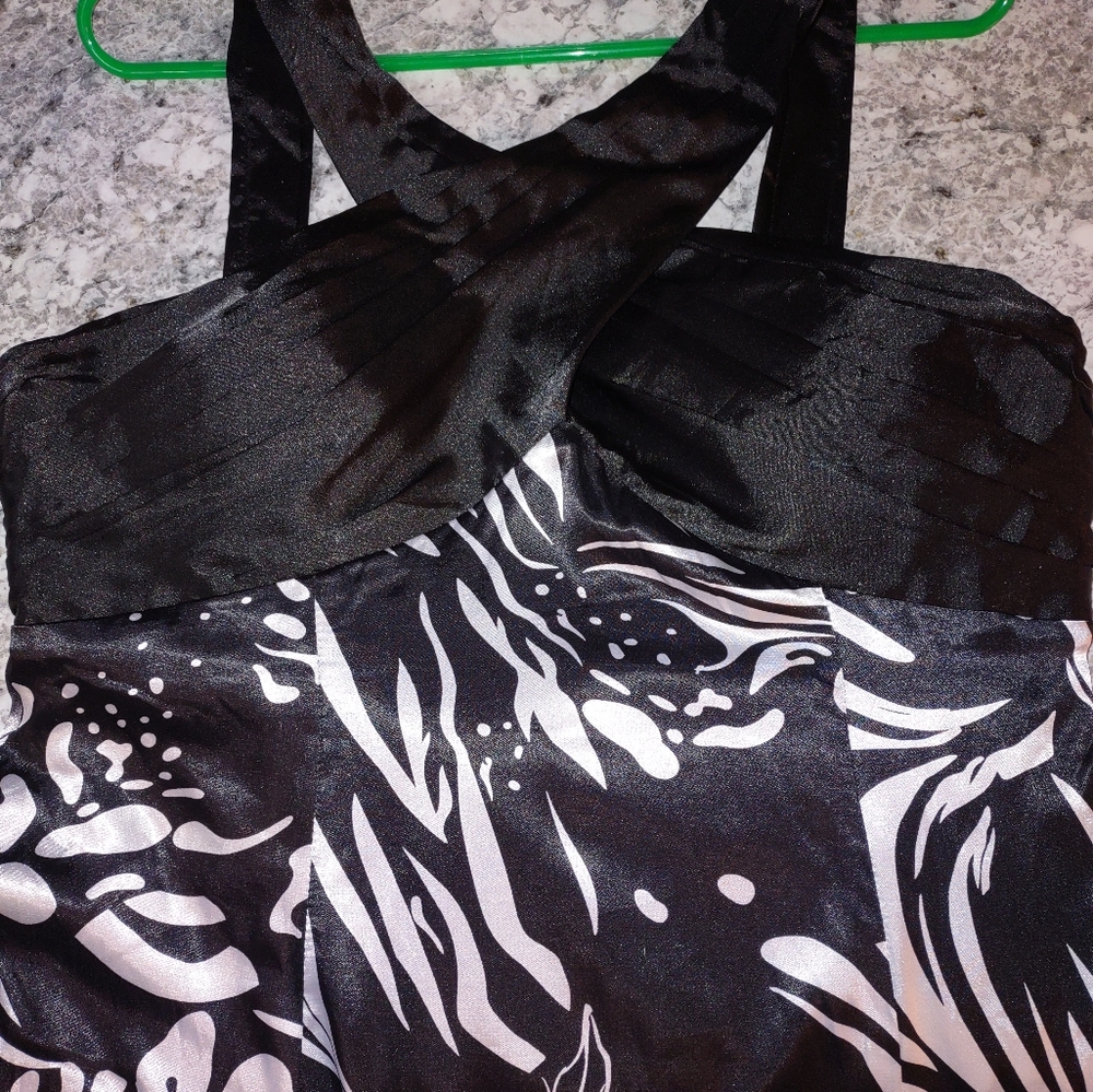 Long summer black and white dress.